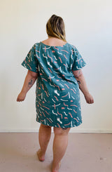 TOTALLY BESTIES Sammy T-Shirt Dress in Waves and Combs *ONLY TWO LEFT!!!*