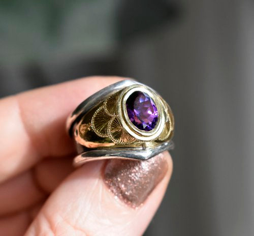 Curtains for You Helm Ring