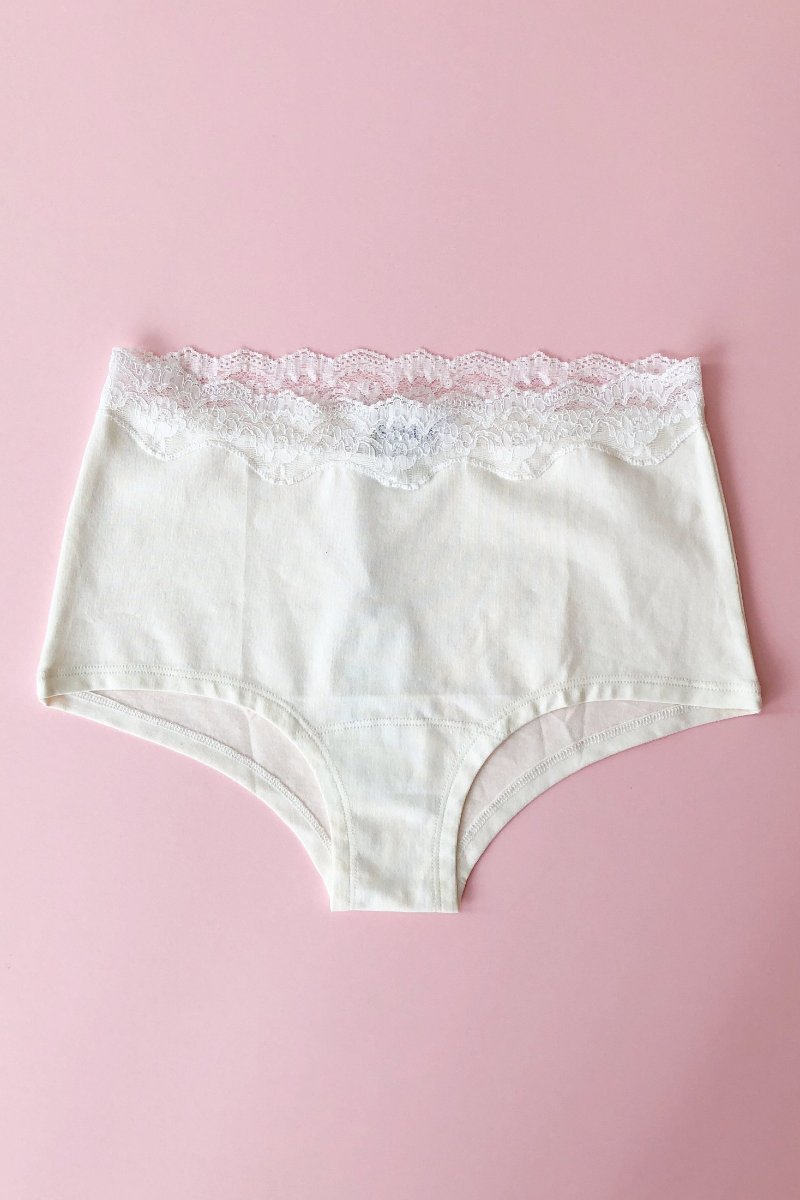 Highwaisted Panty with Lace Edge