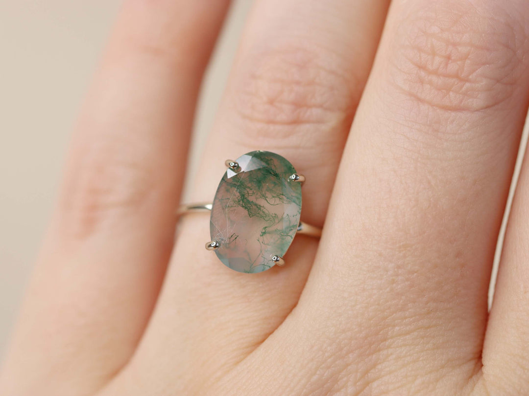 Moss Agate Solitaire Ring - 14x10 Oval