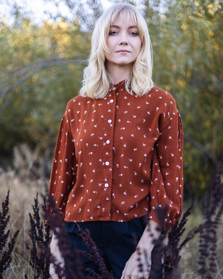 Drama Top in Hazel Calico Flower
