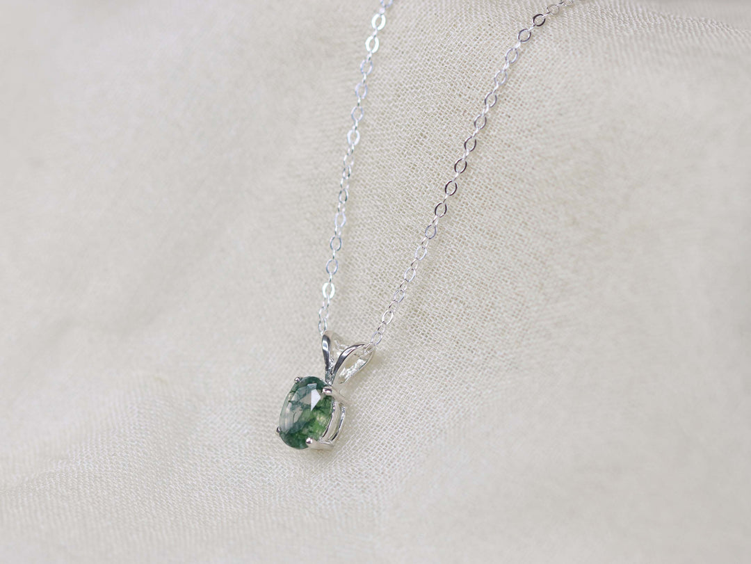 Moss Agate Pendant Necklace - 7x5 Oval