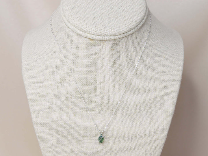 Moss Agate Pendant Necklace - 7x5 Oval