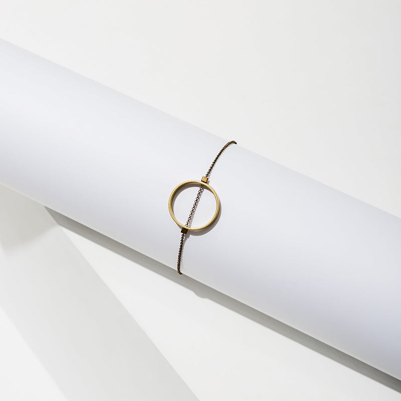 Horizon Circle Bracelet
