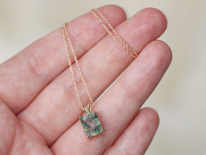 Moss Agate Pendant Necklace -  9x7 Emerald