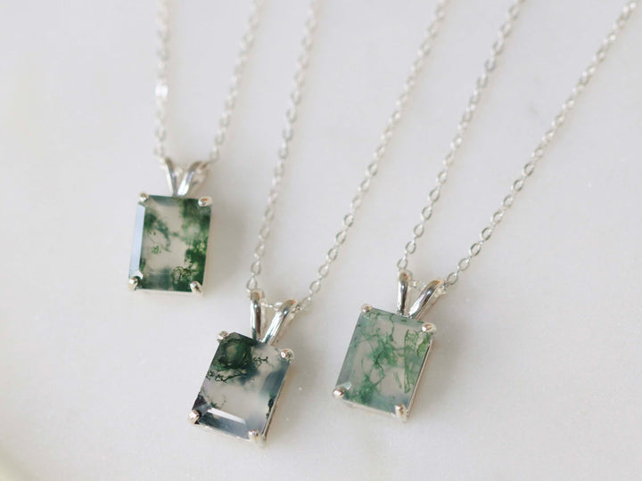Moss Agate Pendant Necklace -  9x7 Emerald