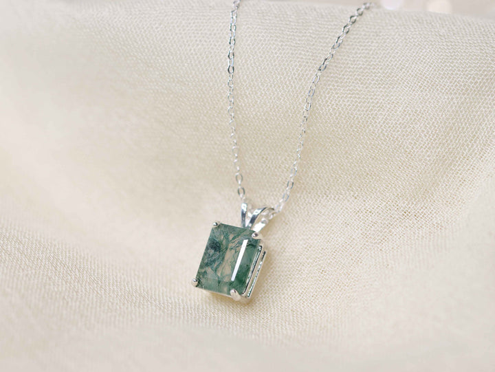 Moss Agate Pendant Necklace -  9x7 Emerald