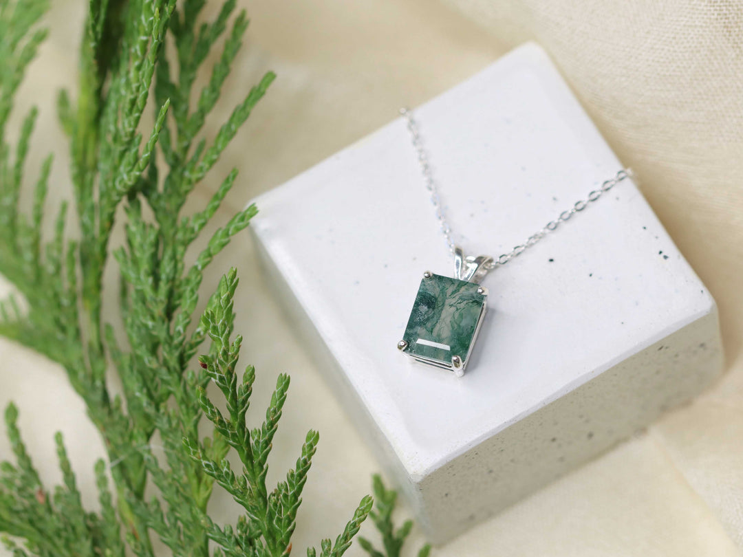 Moss Agate Pendant Necklace -  9x7 Emerald
