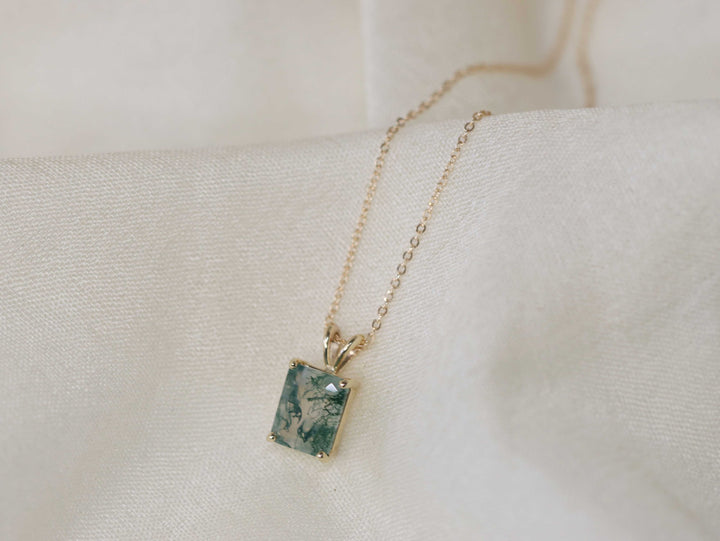 Moss Agate Pendant Necklace -  9x7 Emerald