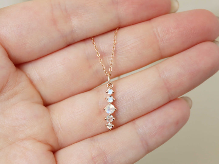 Artemis Pendant Necklace - Moonstone