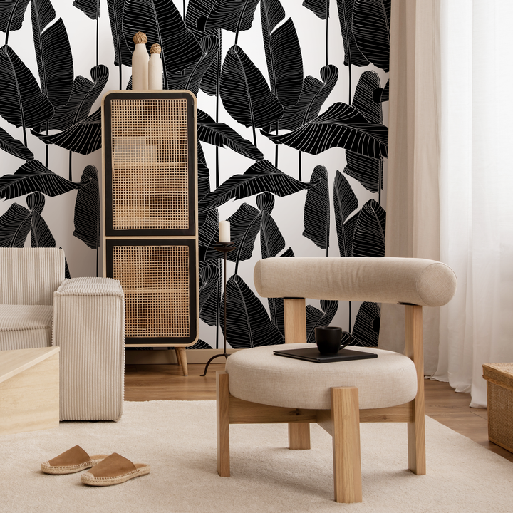 Botanical Wallpaper Featuring Bold Banana Leaves in Black and White - B097