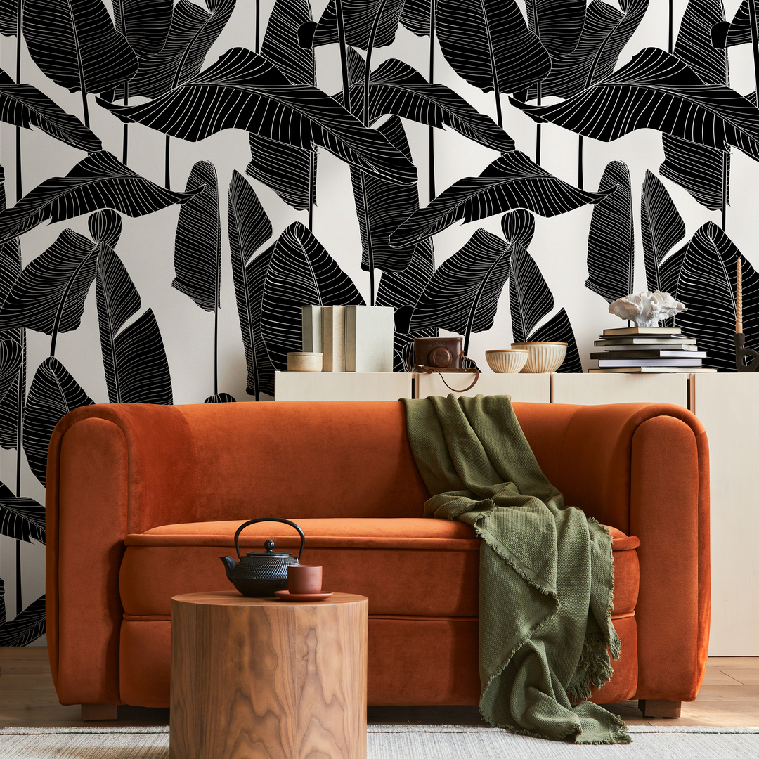 Botanical Wallpaper Featuring Bold Banana Leaves in Black and White - B097