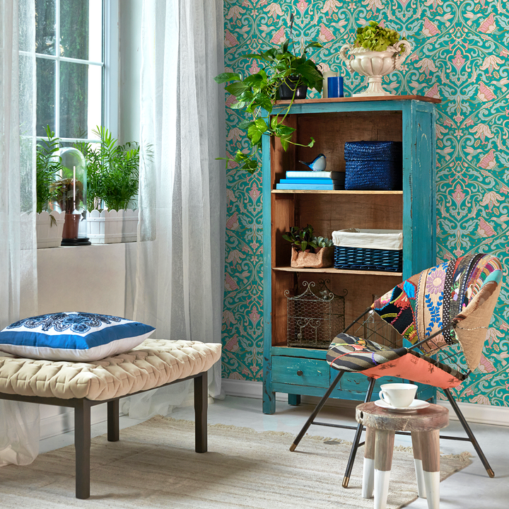 Floral Damask Wallpaper with a Bird and Vine Motif in Turquoise and Pink - C235