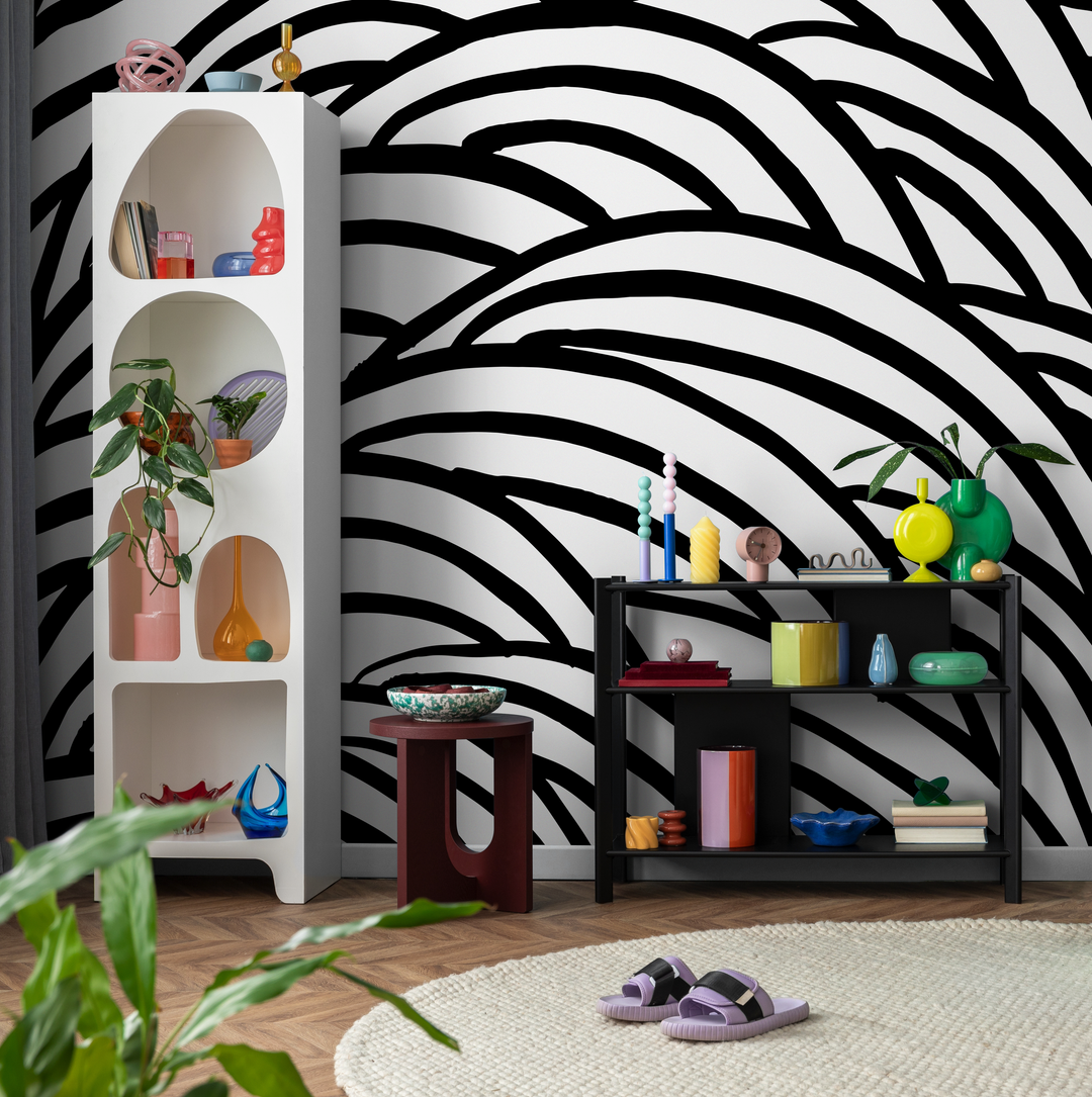 Abstract Wallpaper with Bold Wavy Brushstrokes in Black and White - C433