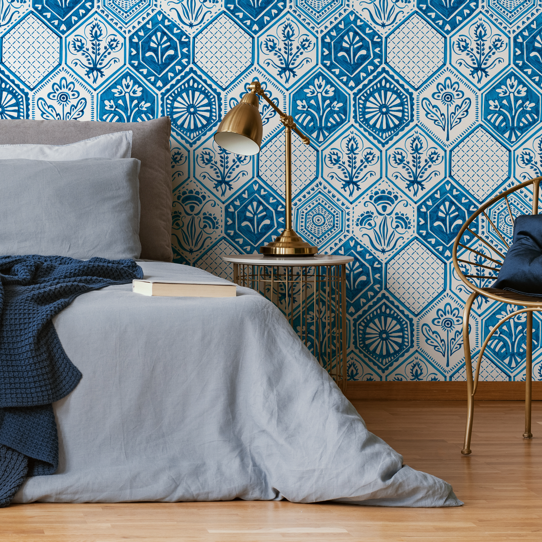 Damask Wallpaper with a Watercolor Tile Motif in Blue and White - C445