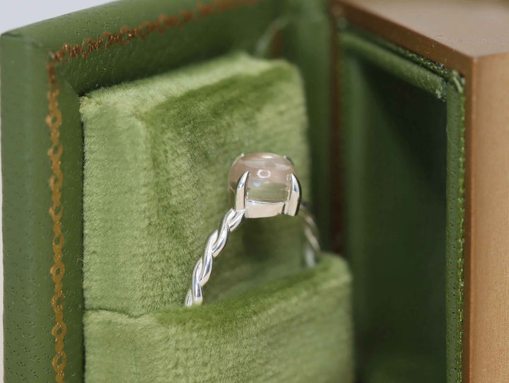 Circe Ring - Champagne Oregon Sunstone