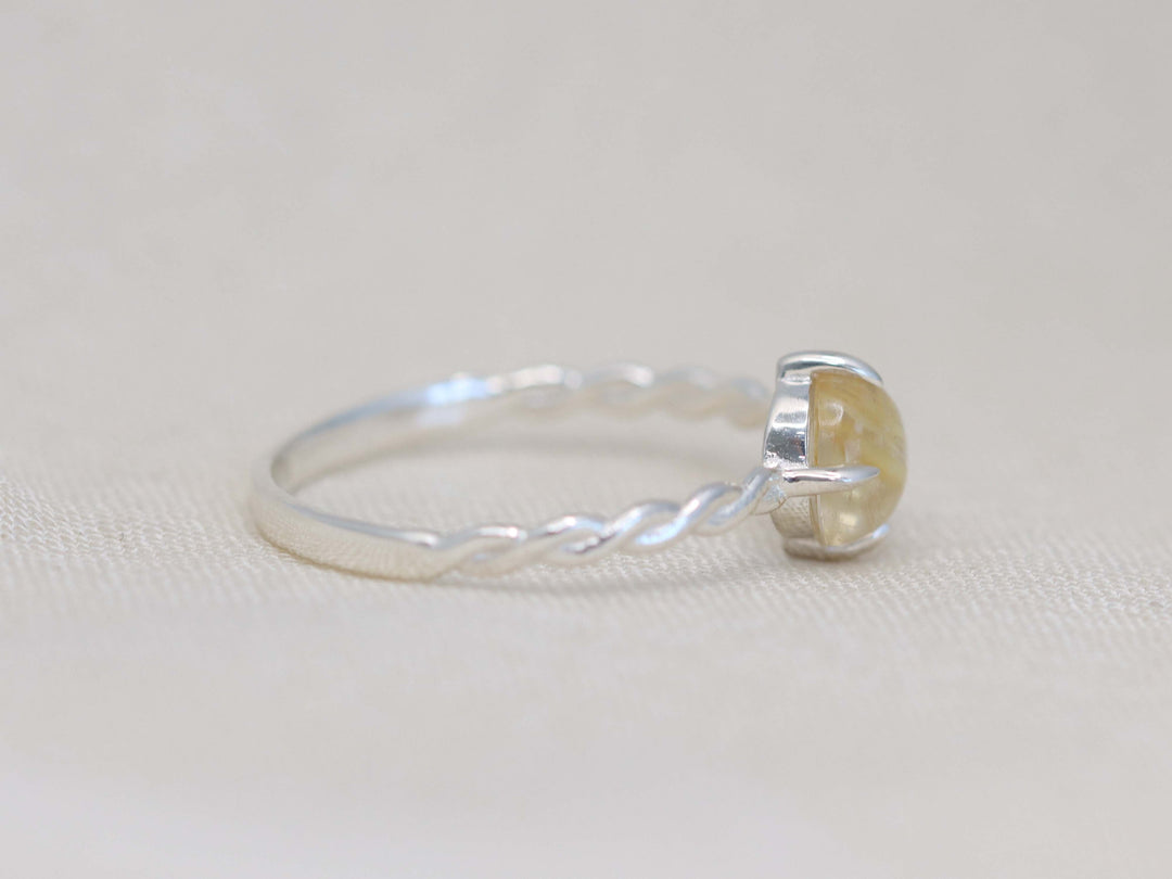 Circe Ring - Golden Rutilated Quartz