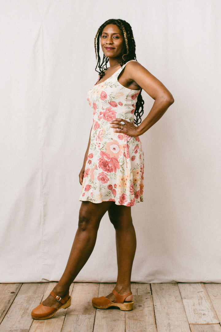 Delana Dress in Peach Floral