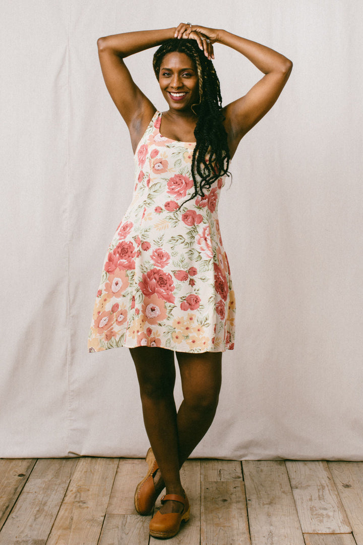 Delana Dress in Peach Floral