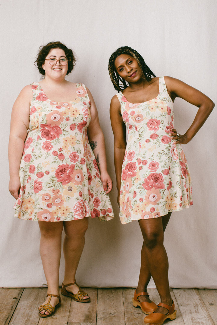 Delana Dress in Peach Floral
