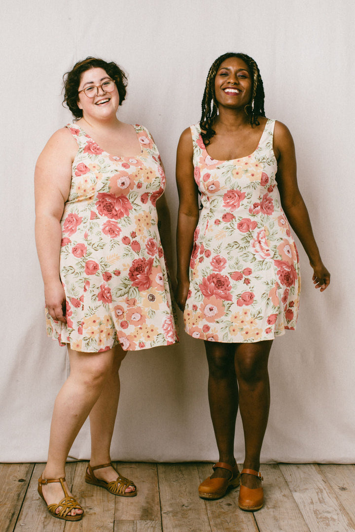 Delana Dress in Peach Floral