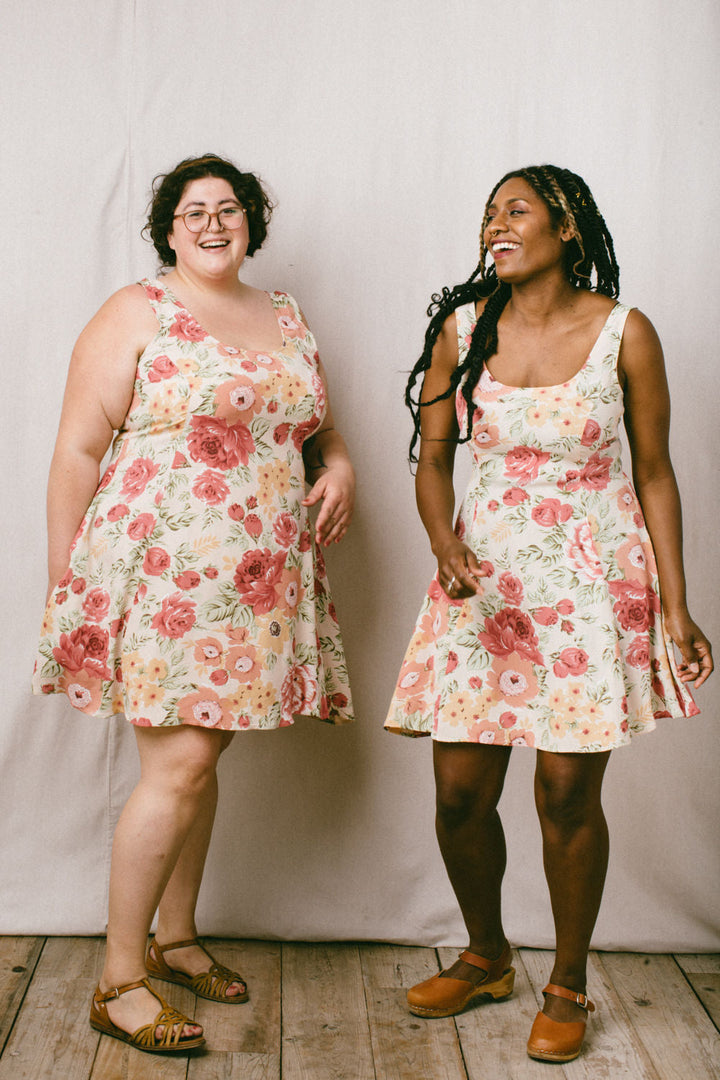 Delana Dress in Peach Floral