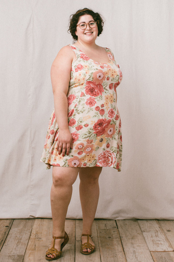 Delana Dress in Peach Floral