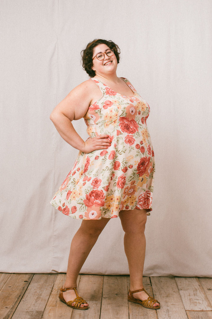 Delana Dress in Peach Floral