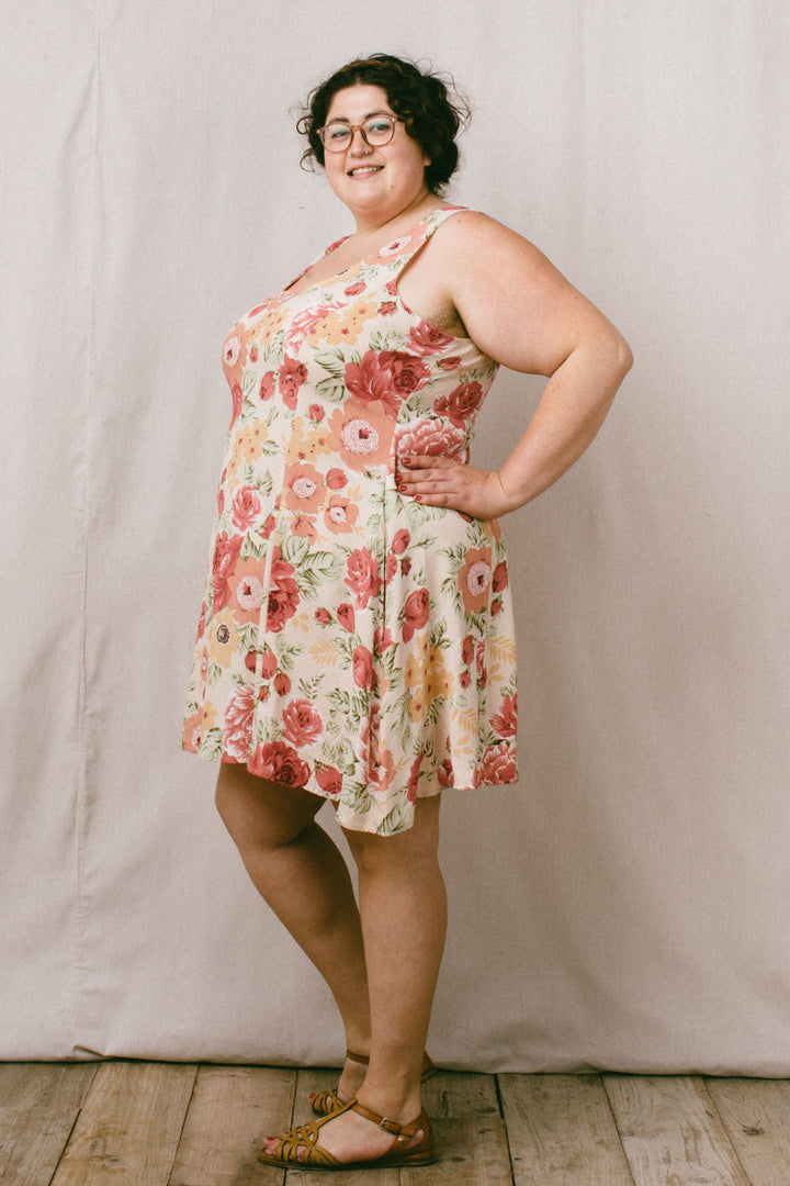 Delana Dress in Peach Floral