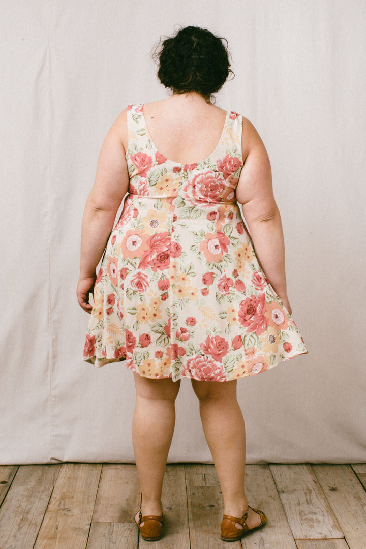 Delana Dress in Peach Floral