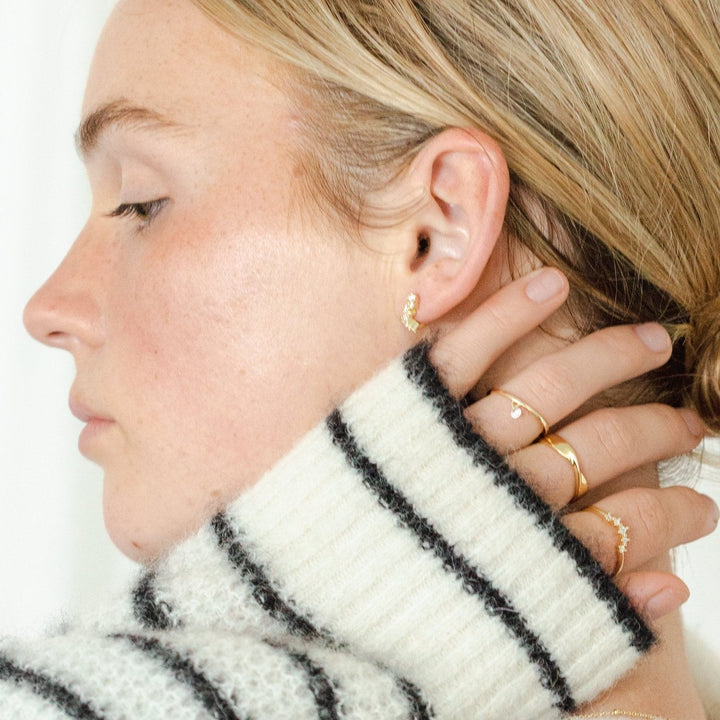 Heather Gold Stone Cluster Huggie Earrings