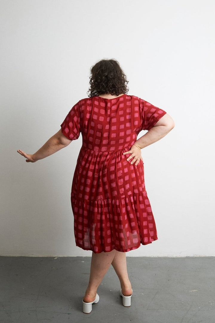 Layer Dress - Queen Me