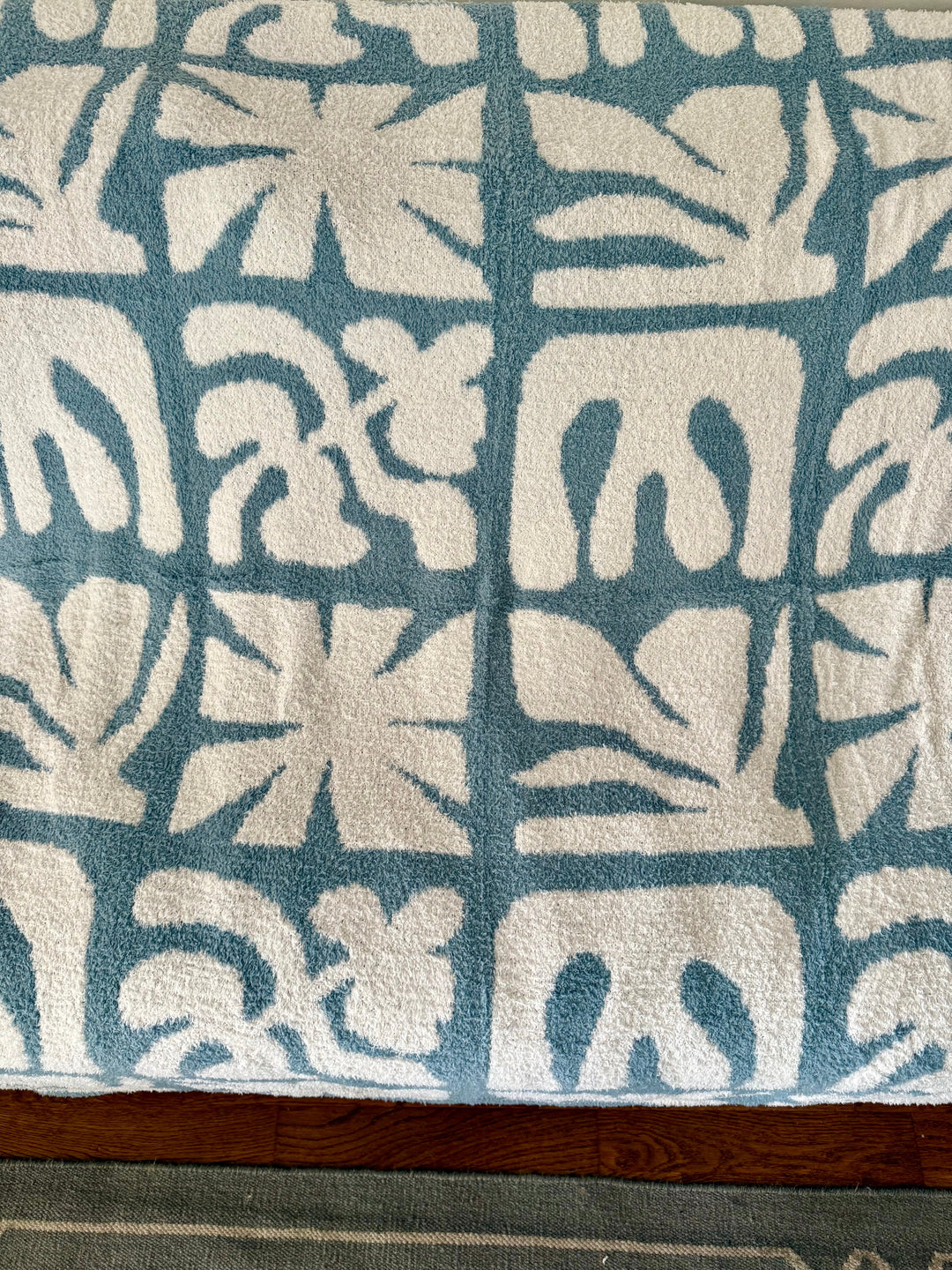 Lanai Plush Throw - Slate Blue