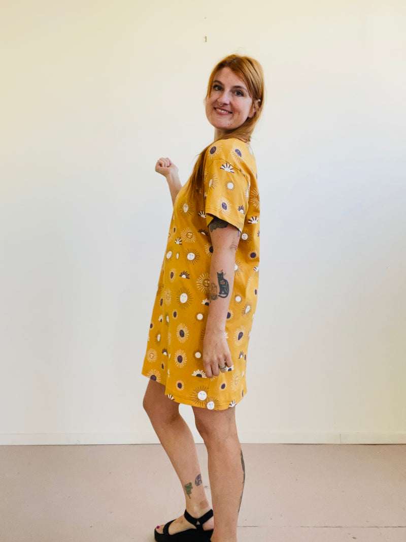 TOTALLY BESTIES Sammy T-Shirt Dress in Suns