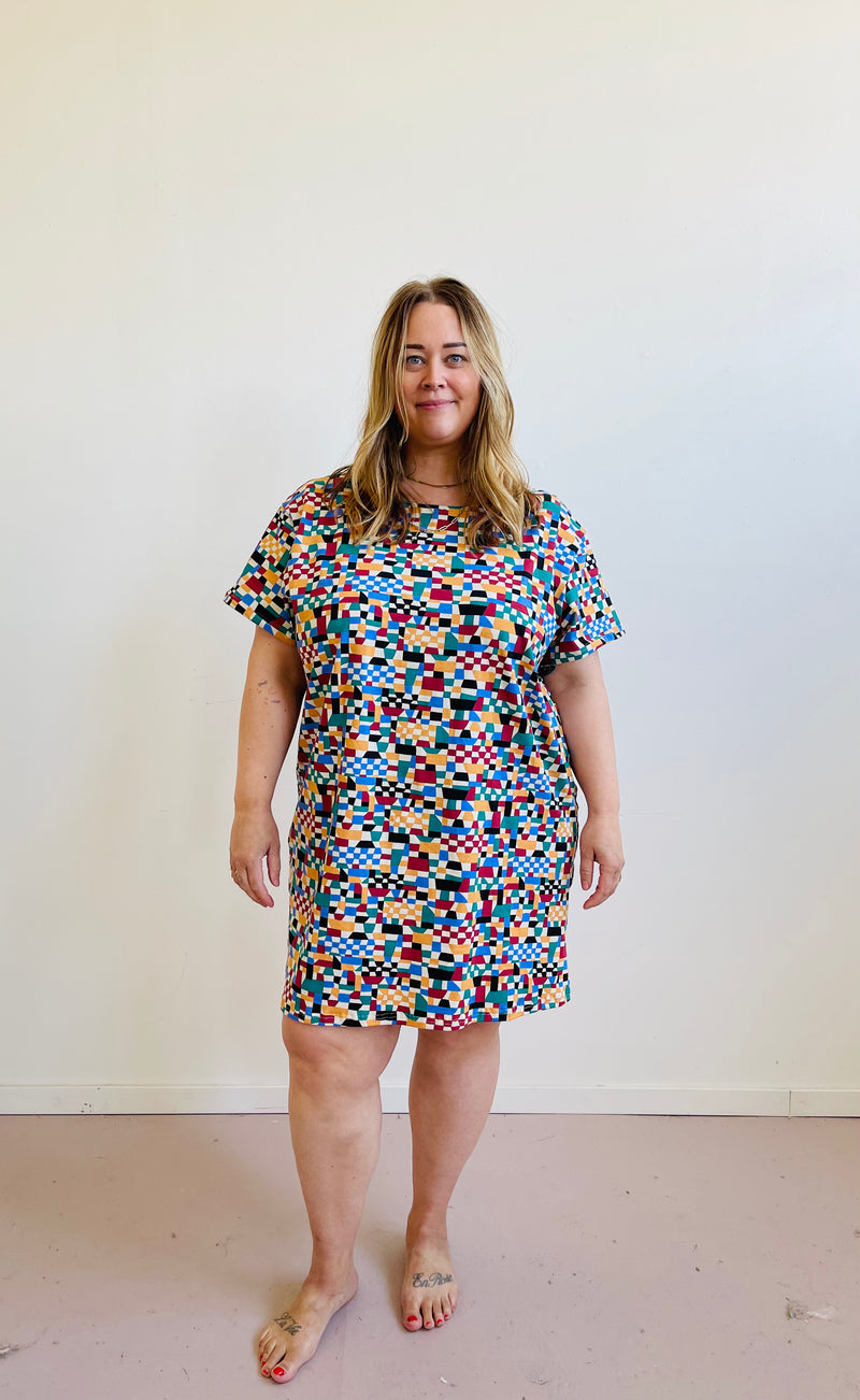 TOTALLY BESTIES Sammy T-Shirt Dress in Quilt
