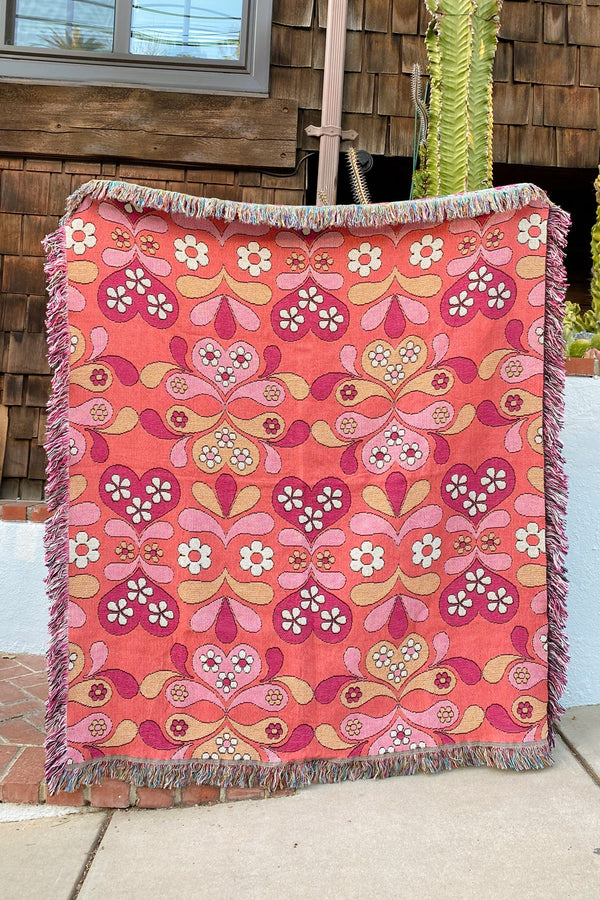 Daisy Woven Throw Blanket in Rose