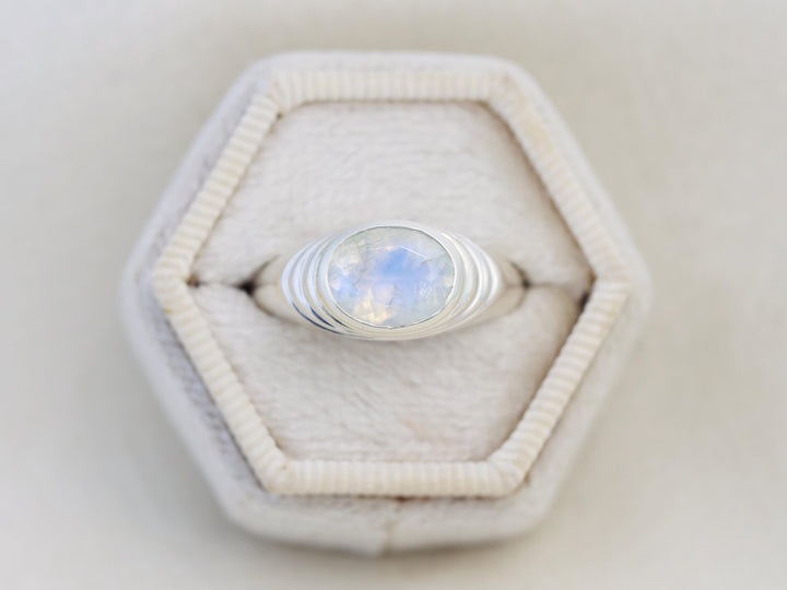 Pond Ring - Moonstone