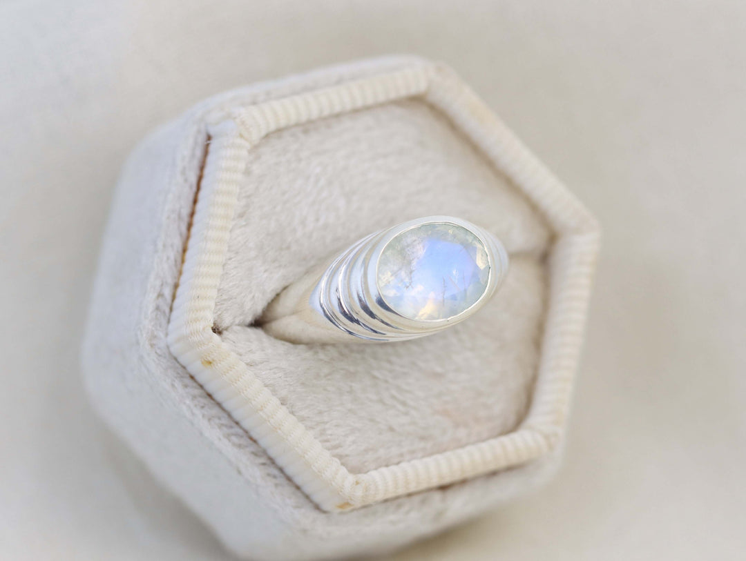 Pond Ring - Moonstone