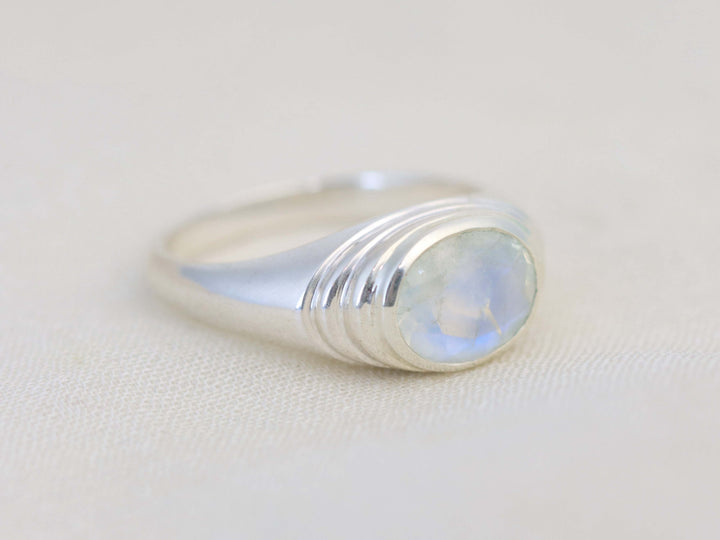 Pond Ring - Moonstone