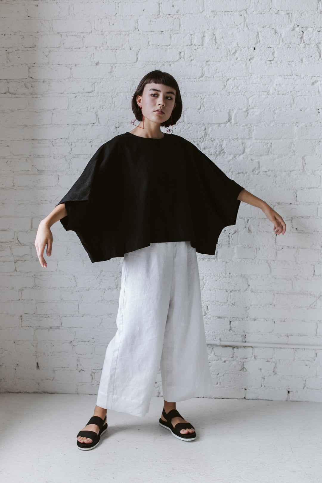 Super Wide Crop Top In Black Linen
