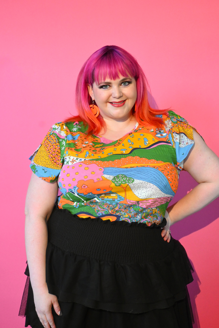 Landscape Tulip Sleeve Tee in Rainbow Farm