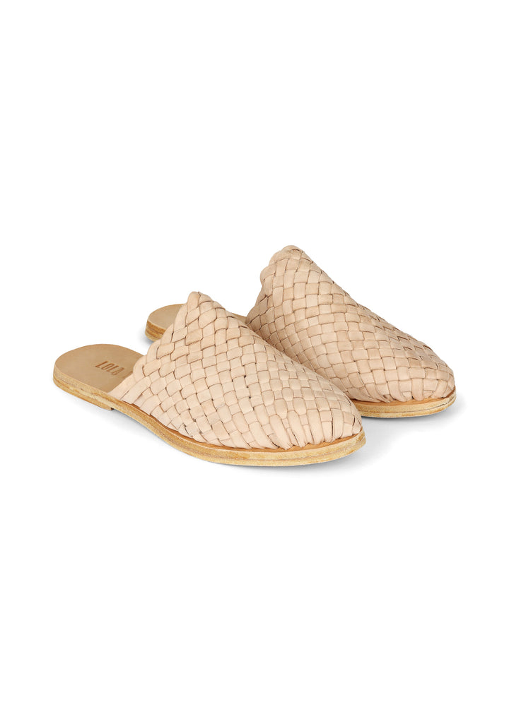 HAND WOVEN LEATHER SLIDES // CREAM