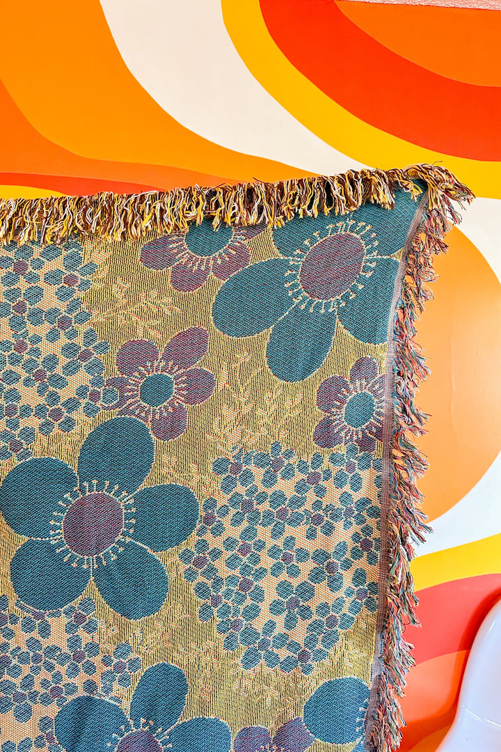 Daffodil Woven Throw Blanket
