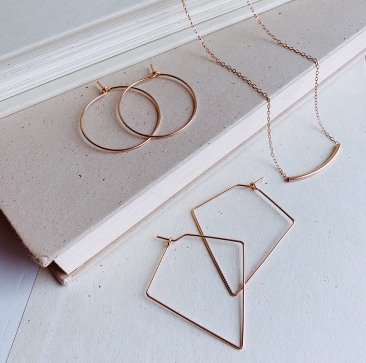 Arc Necklace