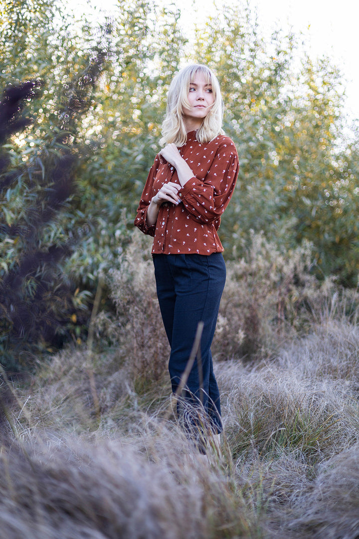Drama Top in Hazel Calico Flower