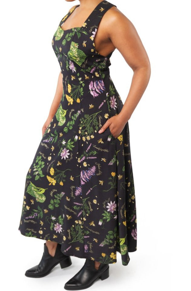 Iris Dress in Ecovero Nervine