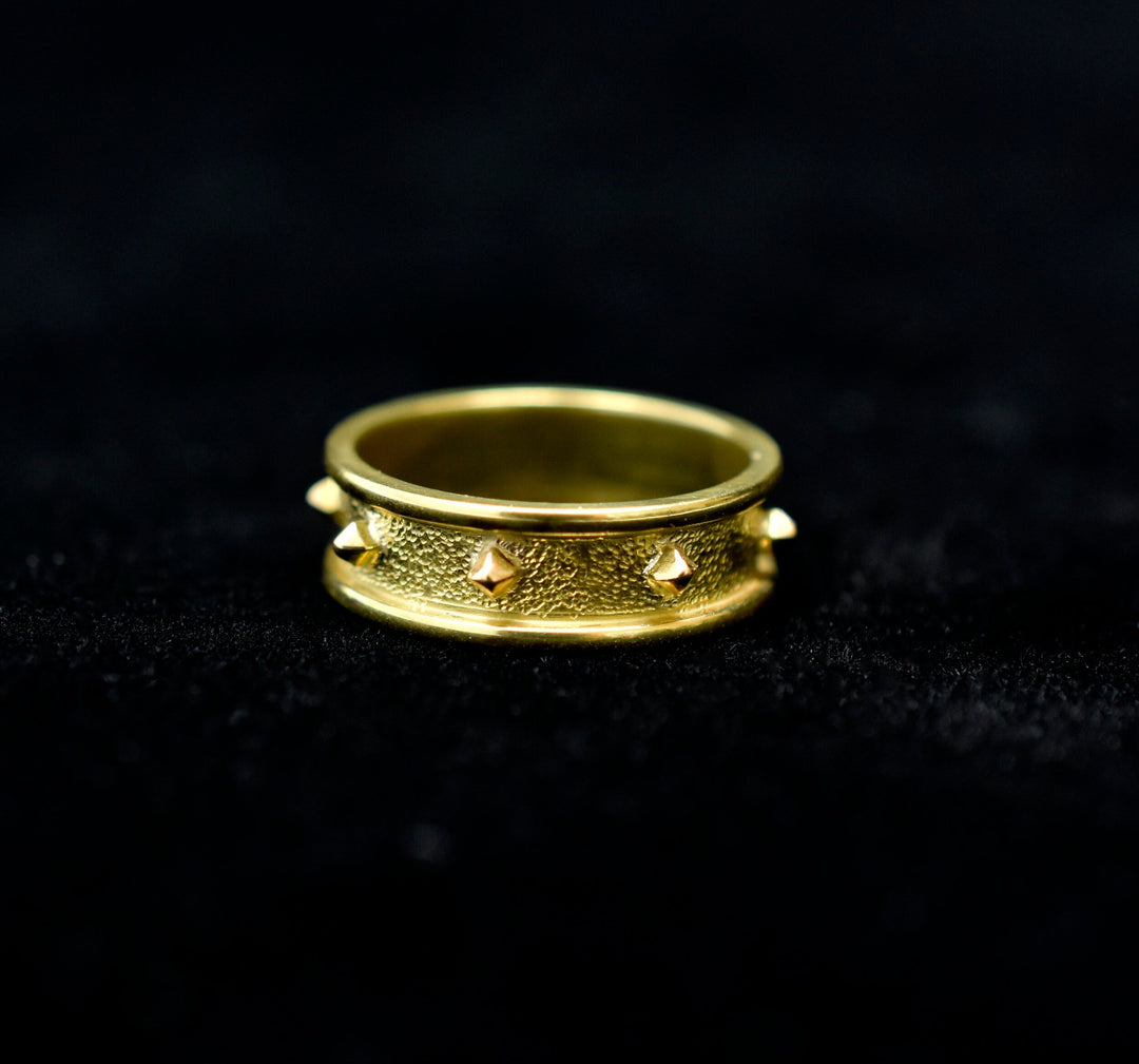 Pitfall Ring