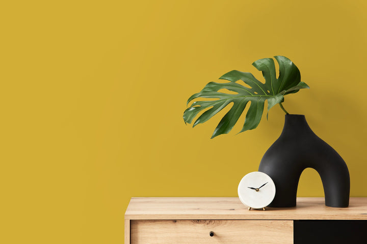 Minimalist Wallpaper with a Solid Color Design in Golden Yellow - D436