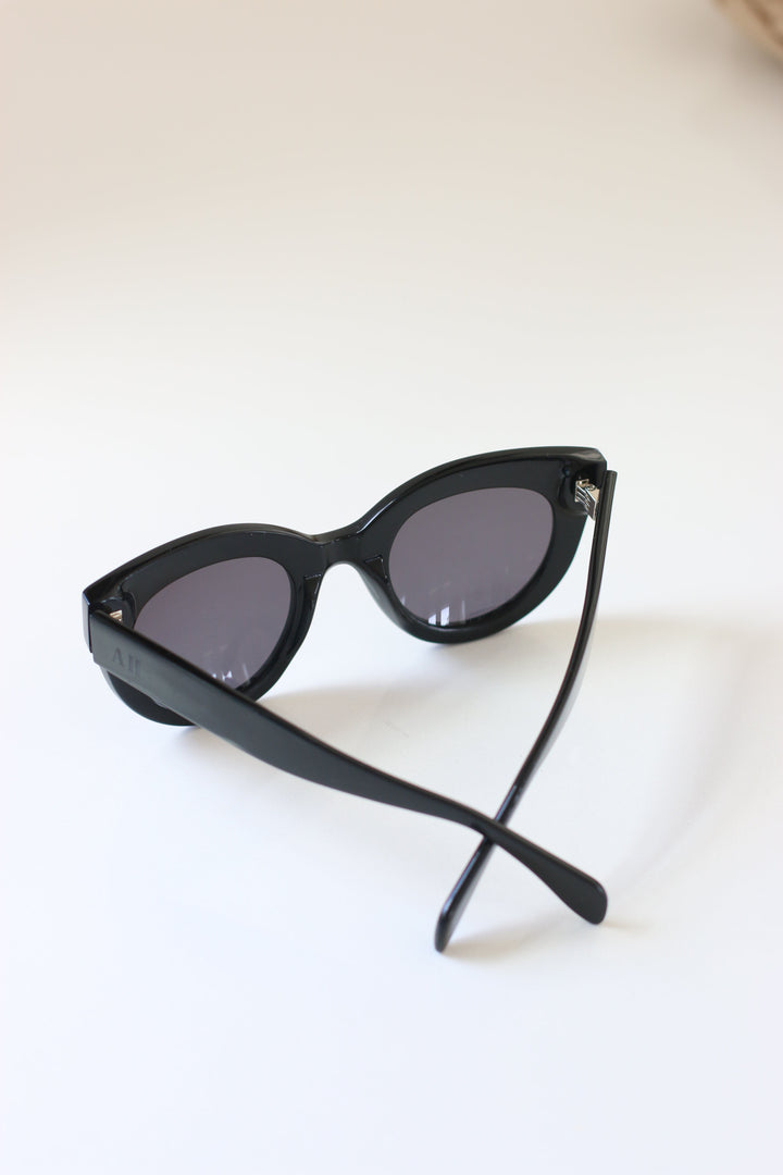 The One Sunglasses