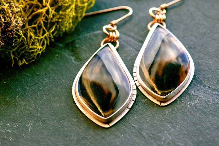 MONTANA AGATE CREPUSCULAR RAYS EARRINGS